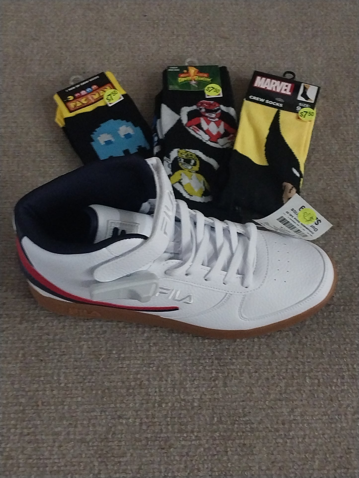 FILA Sneakers (Men Size 10.5)
